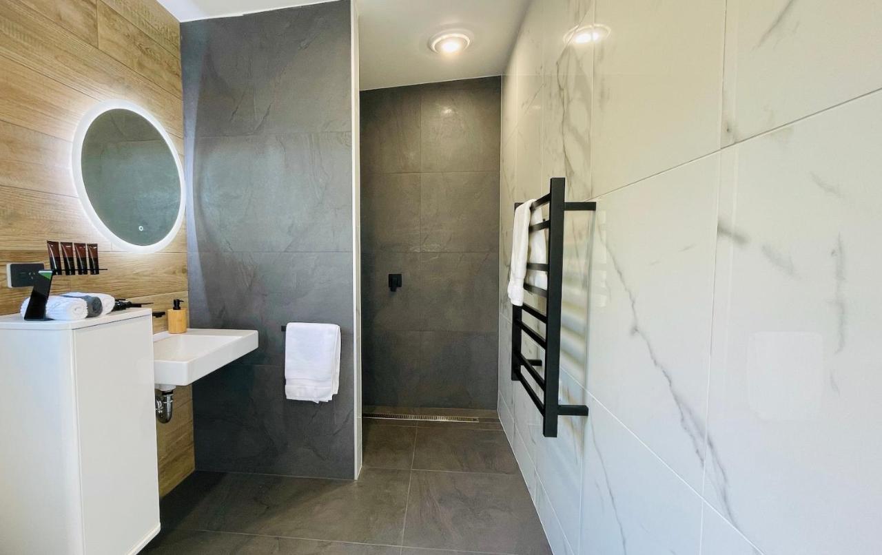 Ohope Villas With Spa,Sauna,Pool, Adults Only Экстерьер фото